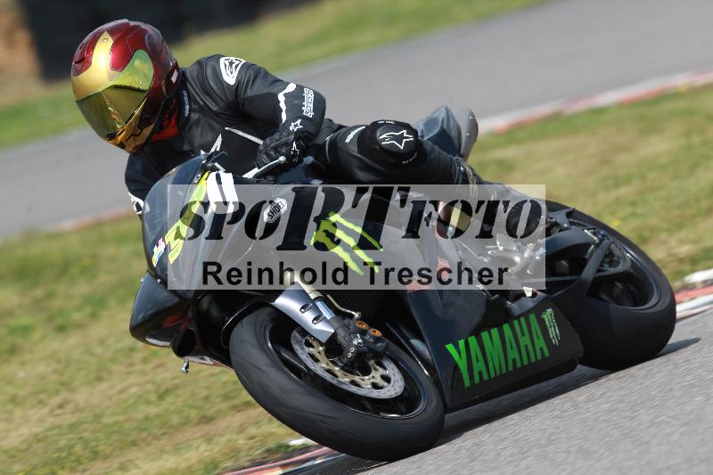 /Archiv-2022/13 25.04.2022 Plüss Moto Sport ADR/Einsteiger/350
